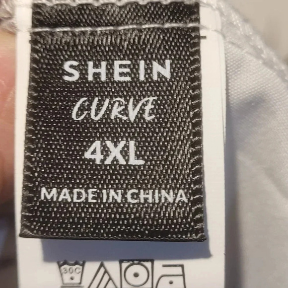 Women's SHEIN CURVE  Black & White Long Sleeve Button Down Blouse Size 4 XL - Picture 7 of 9